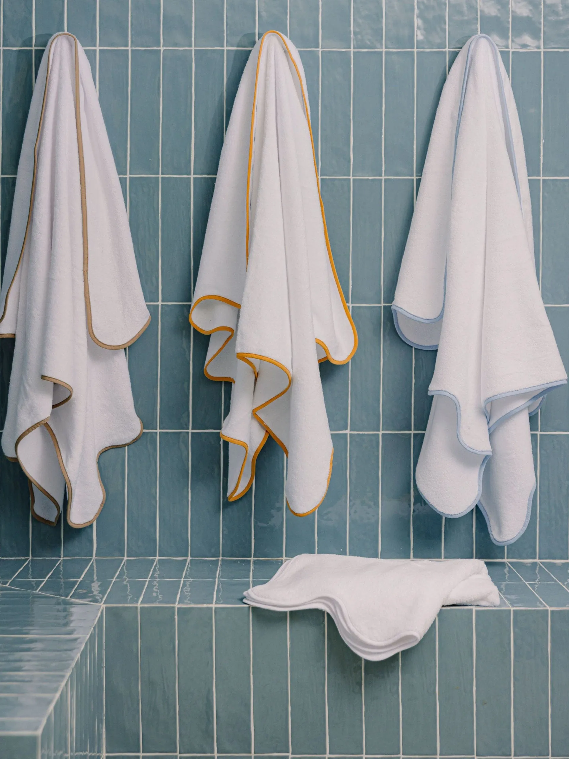 Amelia scalloped bath towels